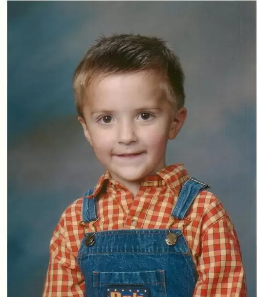 My autism diagnosis begins as a happy but quiet youngster, although I was not diagnosed until middle school.